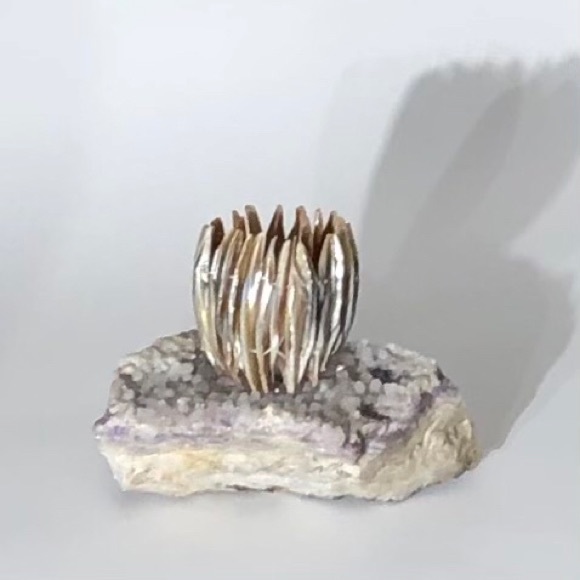 Sea Shell Stretch Brown & Ivory Bracelet - Picture 4 of 8